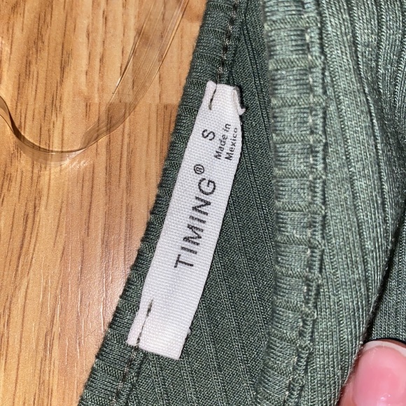 Green criss cross shirt - Picture 3 of 3